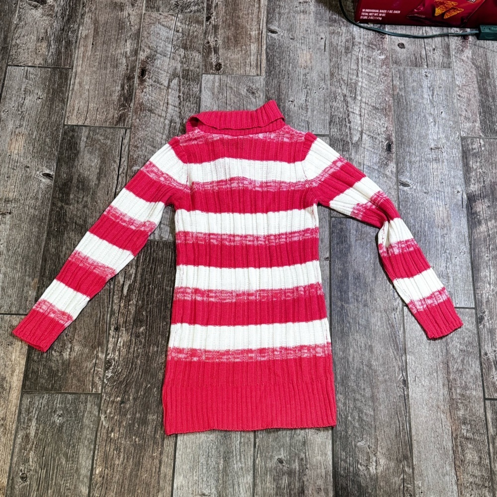 Sweater - Picture 4 of 5